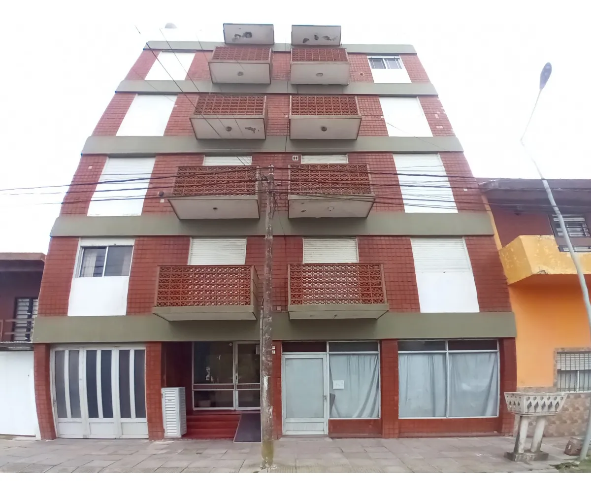 Departamento De 3 Ambientes En Pleno Centro A 200m Del Mar