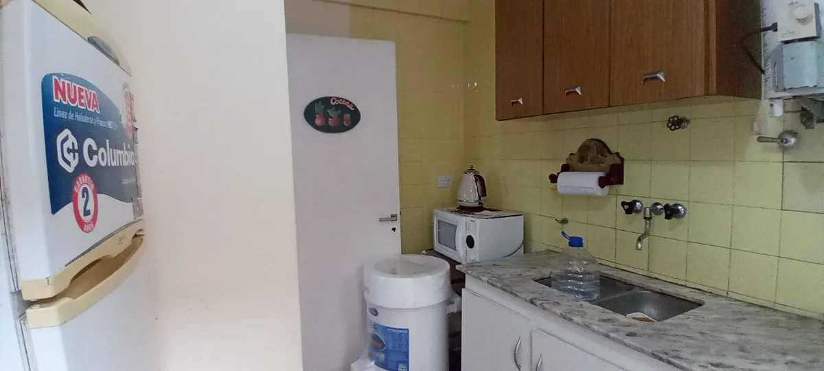 Departamento De 3 Ambientes En Pleno Centro A 200m Del Mar