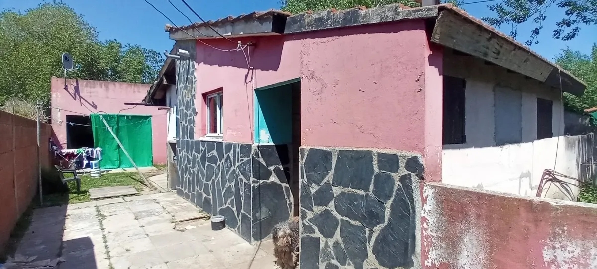 Oferta          2 Casas Al Precio De 1 !!   U$s 60.000 Por Todo!!
