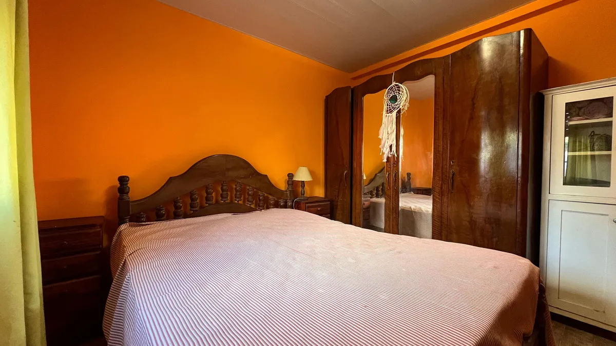 Casa En Venta En Barrio Parque Golf Con Jardín y lote libre
