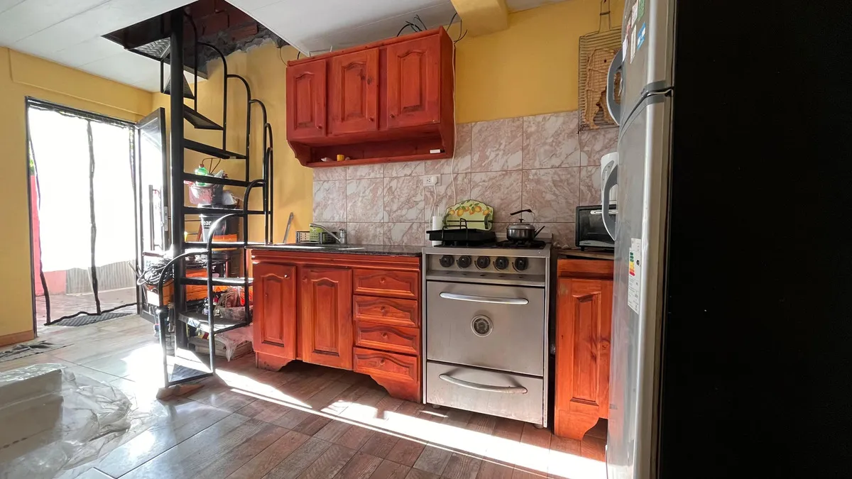 Casa En Venta En Barrio Parque Golf Con Jardín y lote libre