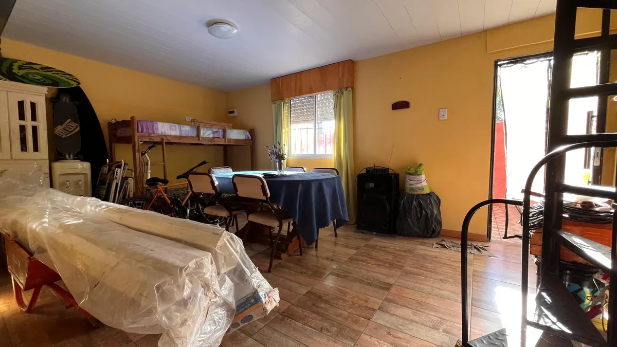 Casa En Venta En Barrio Parque Golf Con Jardín y lote libre