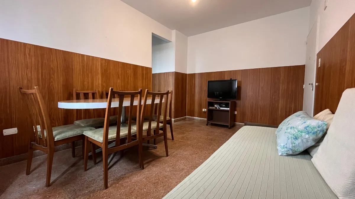 Departamento En Venta En Santa Teresita Con Balcón