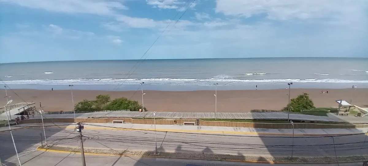 2 Ambientes En Pleno Centro Con Vista Al Mar!!