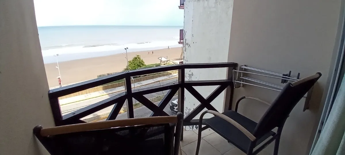 2 Ambientes En Pleno Centro Con Vista Al Mar!!