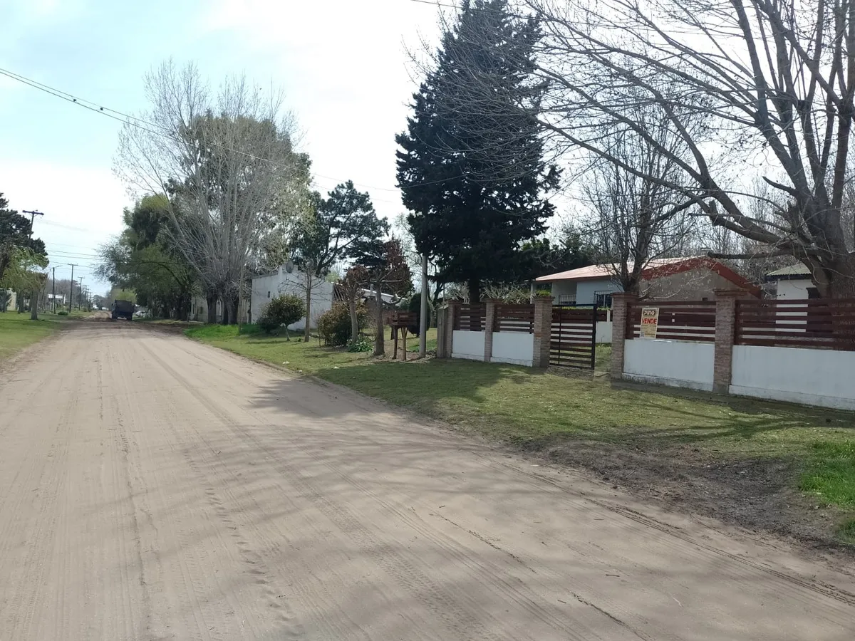 Casa En Venta En Las Toninas Con Jardín