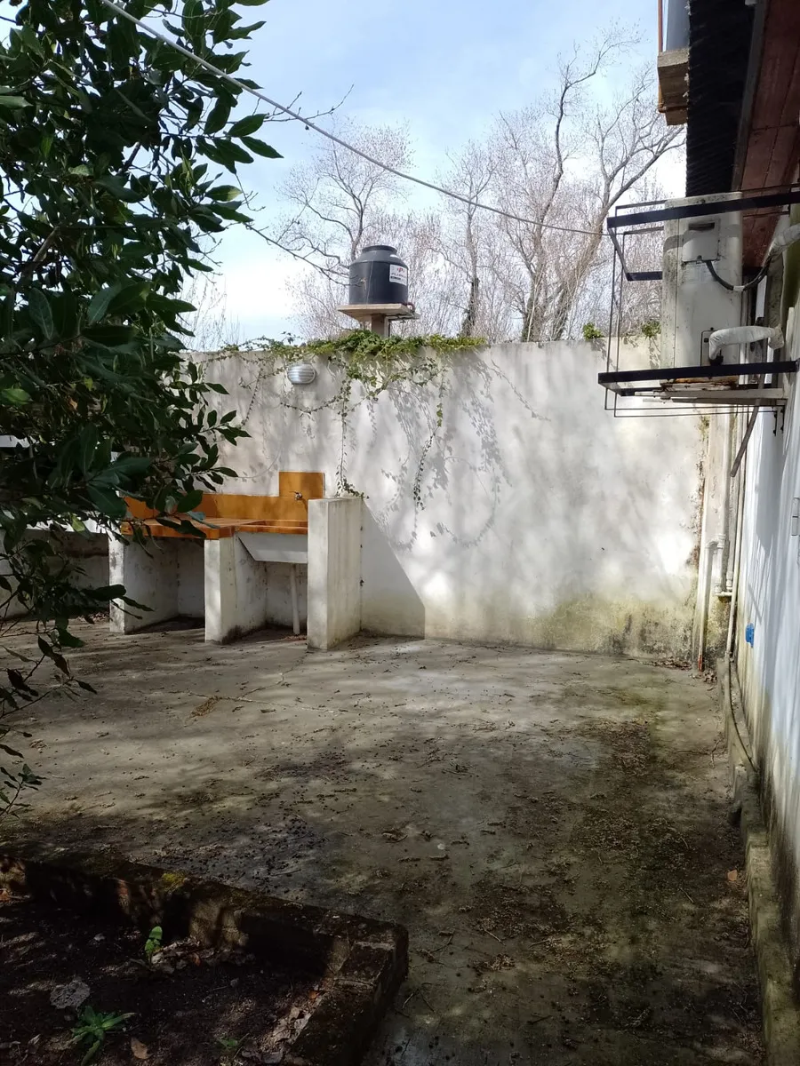 Casa En Venta En Las Toninas Con Jardín