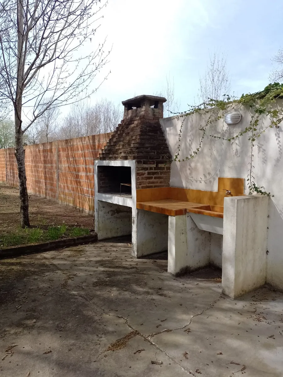 Casa En Venta En Las Toninas Con Jardín
