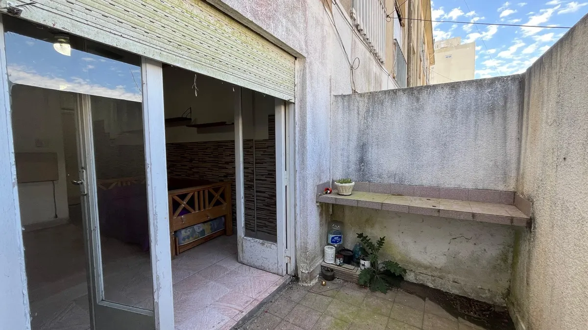 Departamento céntrico con patio