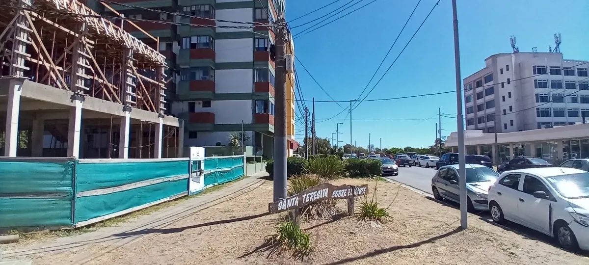 Se Estrena Local En Zona Exclusiva