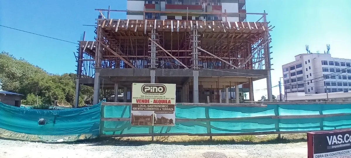 Se Estrena Local En Zona Exclusiva
