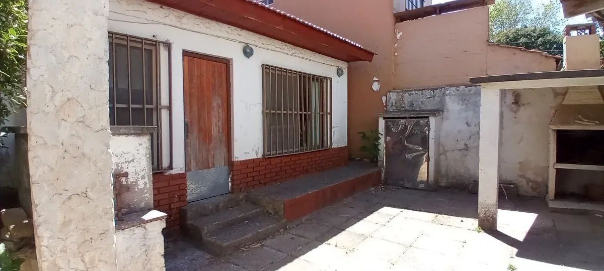 Casa Barrio Parque Golf. Dos parcelas. garage.