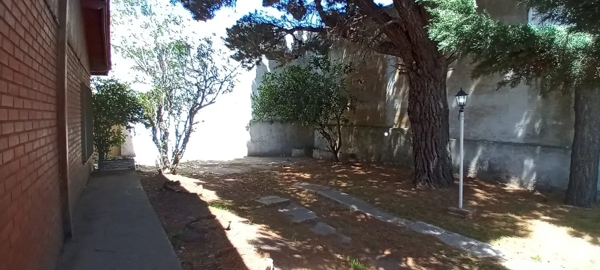 Casa Barrio Parque Golf. Dos parcelas. garage.