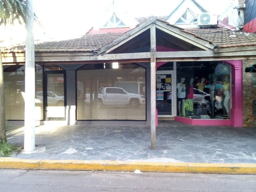 Local Sobre Calle Peatonal Santa Teresita