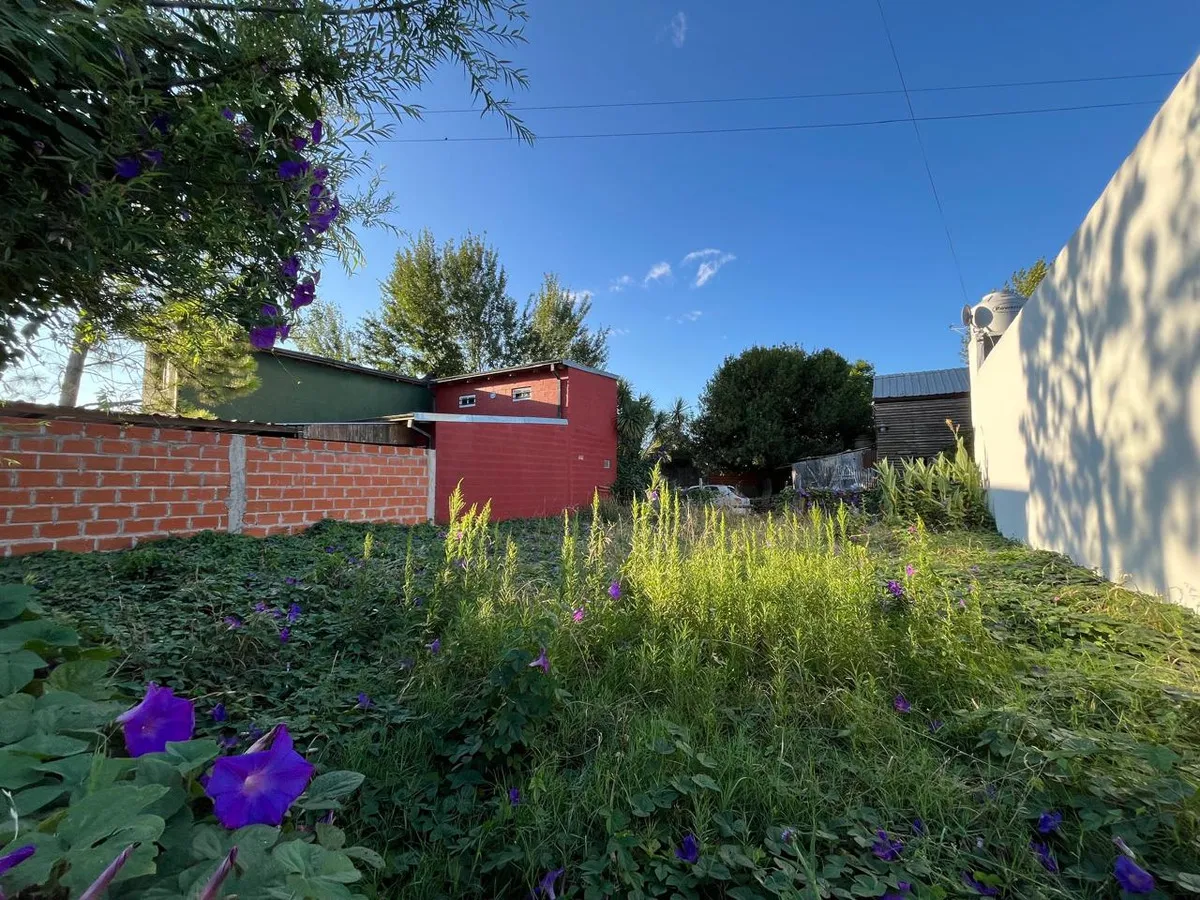Lote En Barrio De Residentes Estables A 11 Cuadras Del Mar