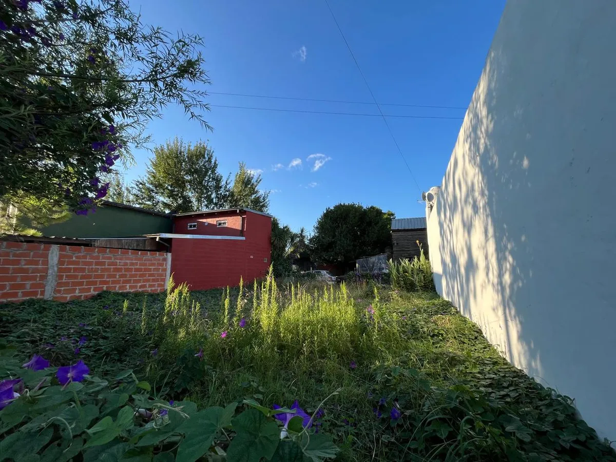 Lote En Barrio De Residentes Estables A 11 Cuadras Del Mar