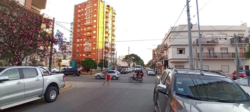 Lotazo Sobre Calle 3 En Santa Teresita!!