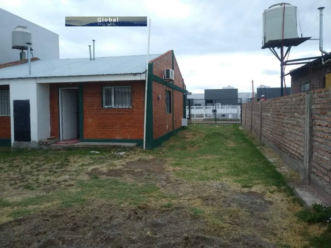 CASA EN VENTA FERNÁNDEZ ORO, RIO NEGRO PATAGONIA ARGENTINA