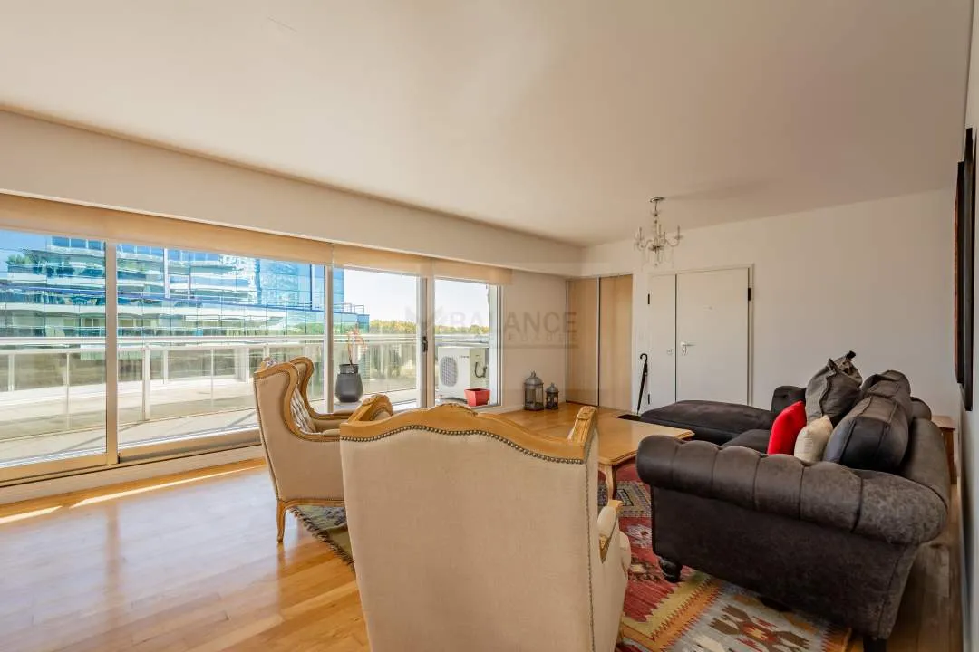 VENTA TERRAZAS DEL YACHT DEPARTAMENTO 4 AMB PUERTO MADERO ,DOS COCHERAS