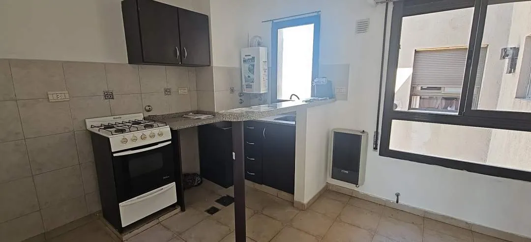 DEPARTAMENTO EN ALQUILER - 1 DORMITORIO - CALLE: 9 DE JULIO 568