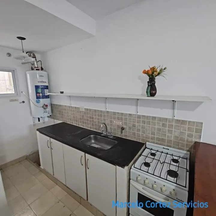 Departamento en Alquiler - Monoambiente con patio - Macrocentro