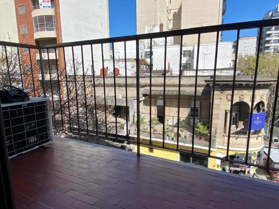 Av. ALBERDI AL 1200, CABALLITO Alquiler Temporario de amplio 2 Ambientes piso 5 al Frente c/ balcón