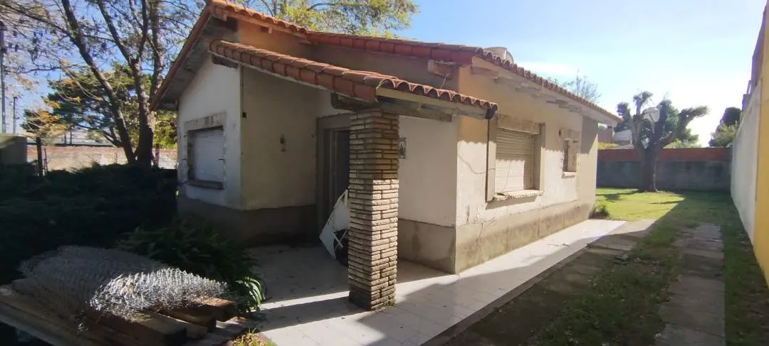 Sola en lote sobre Av 32. Oportunidad Comercial en Santa Teresita!