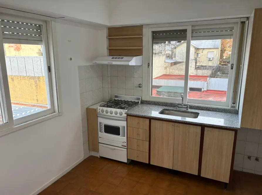 Departamento 3 ambientes con cochera-Alquiler-Ciudad Jardin