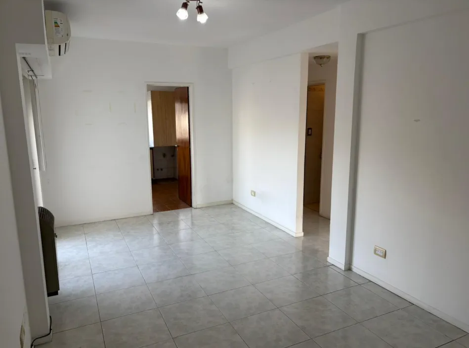 Departamento 3 ambientes con cochera-Alquiler-Ciudad Jardin