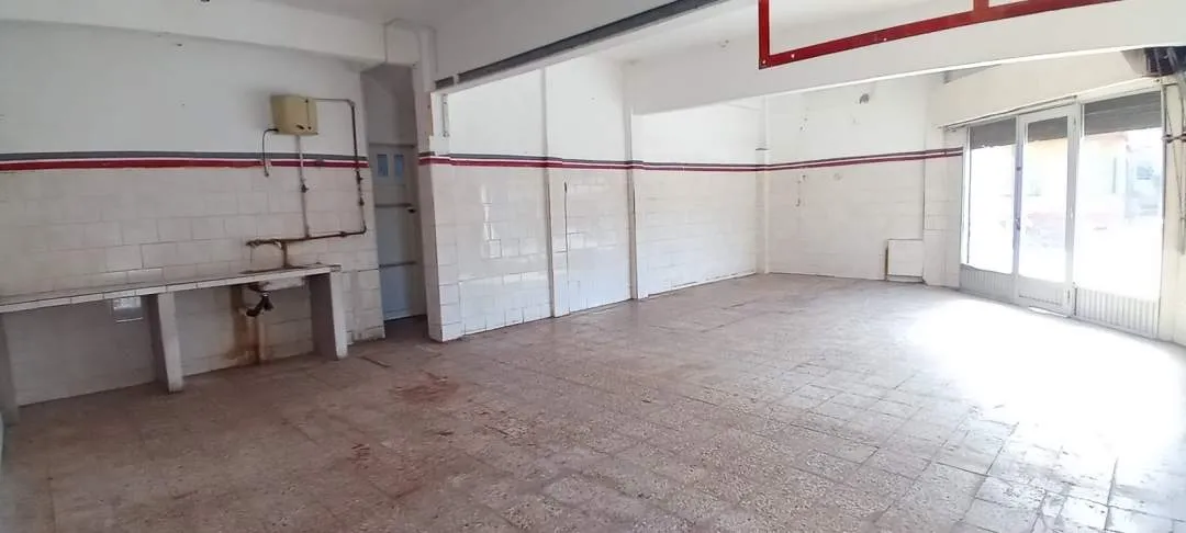 Hermoso local con vivienda y gas natural en Santa Teresita