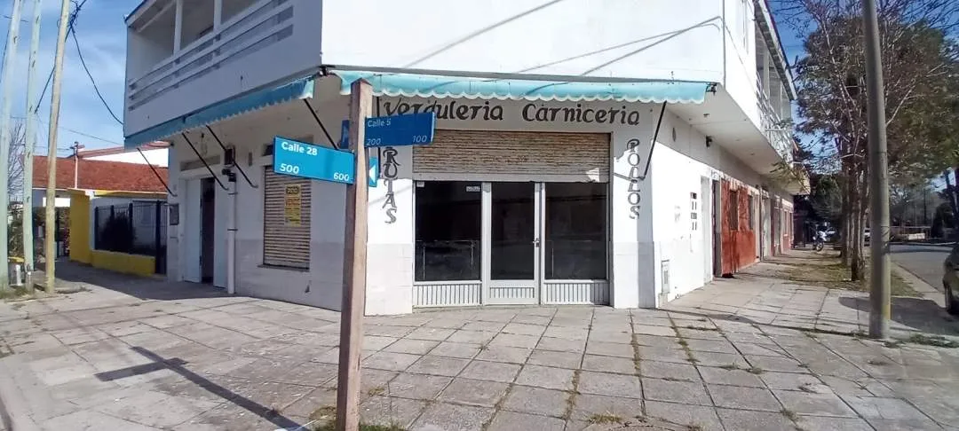Hermoso local con vivienda y gas natural en Santa Teresita