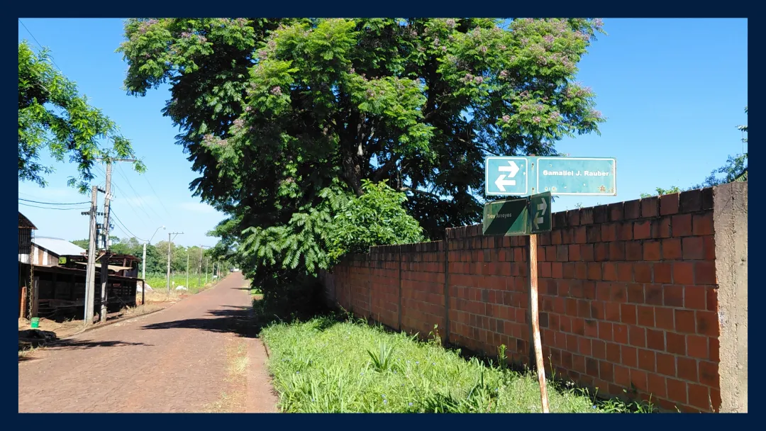 CHACRA con CASA Neoclasica - Capiovi, Misiones.
