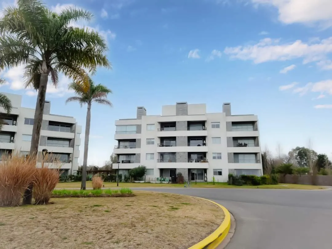 ALQUILER ANUAL, TEMPORARIO O VACACIONAL | 2 AMBIENTES CON JARDÍN Y PARRILLA | AMOBLADO | LAGOON PILAR