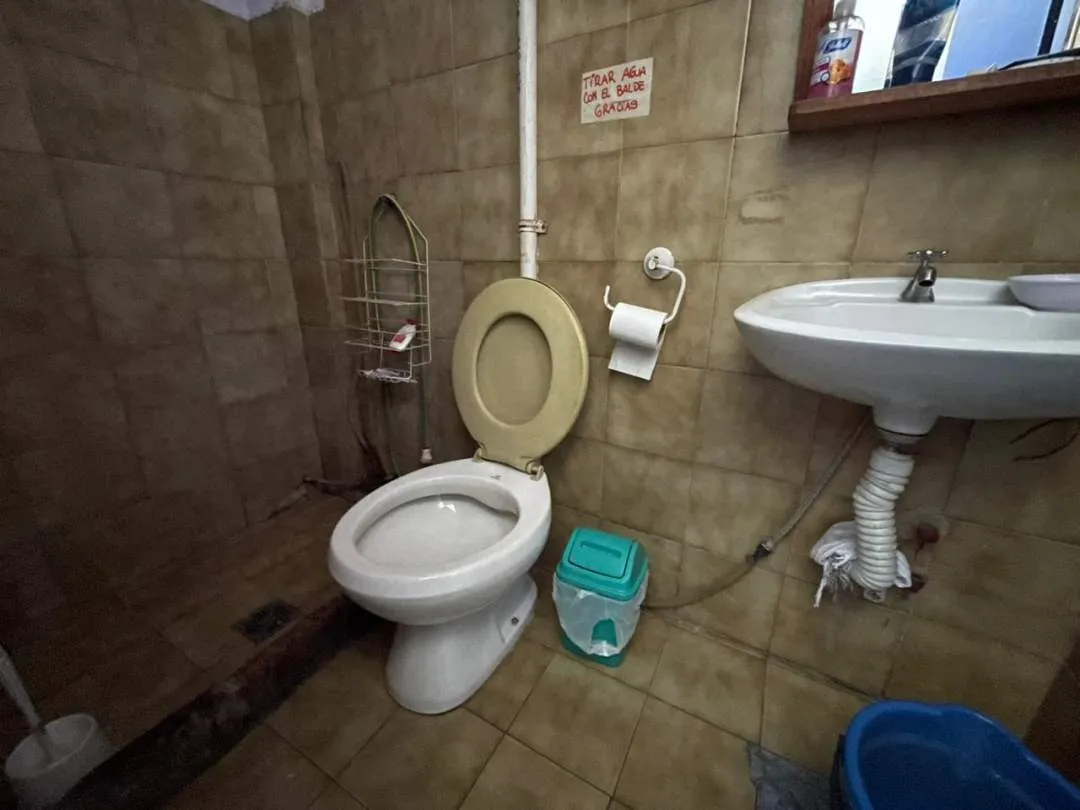 Venta en Block-Local + Casa 3amb
