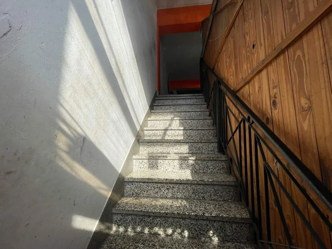 Venta en Block-Local + Casa 3amb