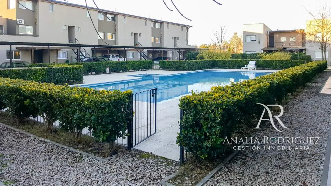 ALQUILER | DEPARTAMENTO 2 AMBIENTES CON JARDÍN, PARRILLA Y COCHERA EN LA MADRUGADA II – PILAR