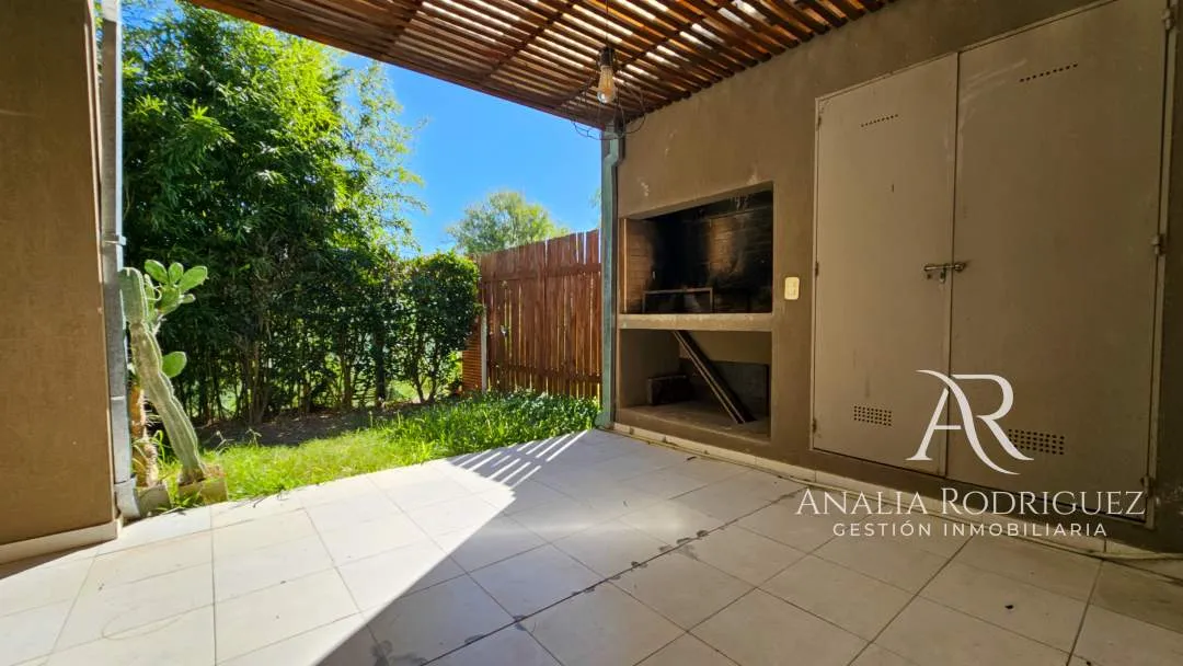 ALQUILER | DEPARTAMENTO 2 AMBIENTES CON JARDÍN, PARRILLA Y COCHERA EN LA MADRUGADA II – PILAR