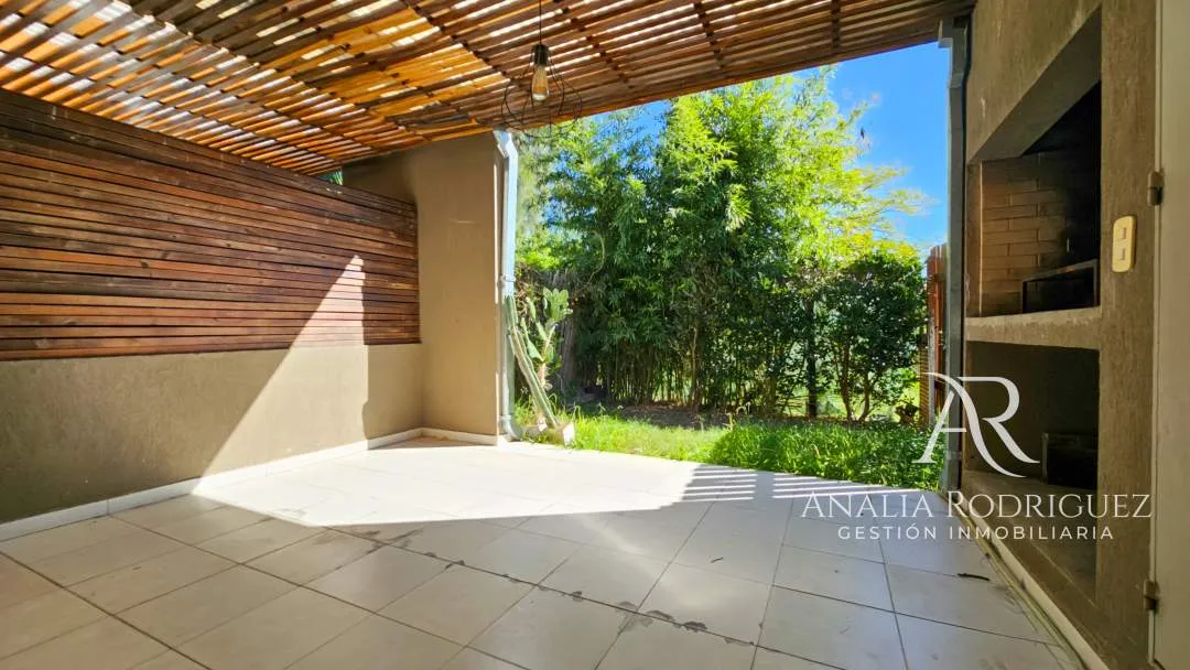 ALQUILER | DEPARTAMENTO 2 AMBIENTES CON JARDÍN, PARRILLA Y COCHERA EN LA MADRUGADA II – PILAR