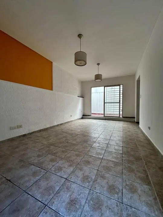 POLA al 2900, VILLA LUGANO. PH de 2 ambientes con DOS PATIOS.  Bajas Expensas. Excelente estado!