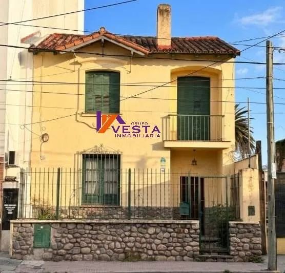 CASEROS 1300 * CASA EN VENTA * MACROCENTRO -SALTA