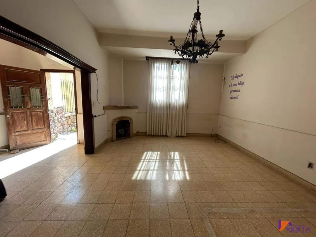 CASEROS 1300 * CASA EN VENTA * MACROCENTRO -SALTA