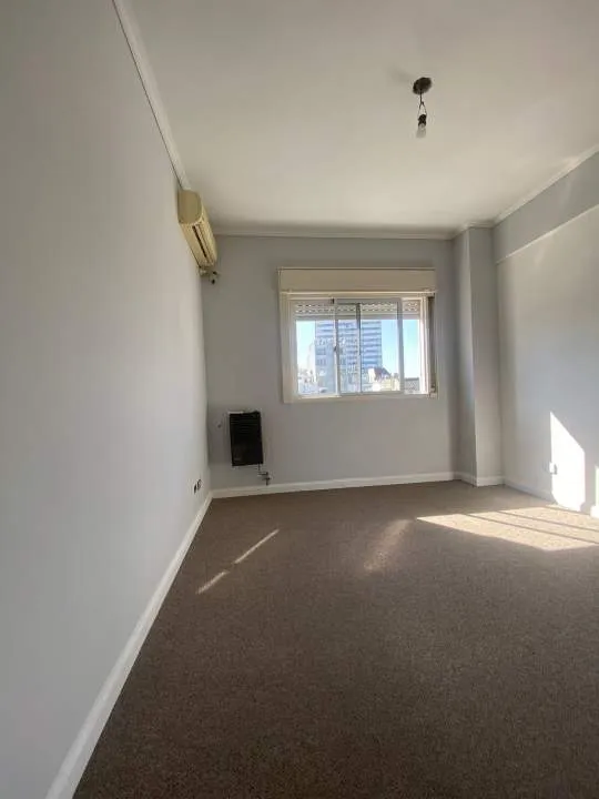 AV. DIRECTORIO 1100, CABALLITO 3 ambientes c/balcón aterrazado y cochera propia