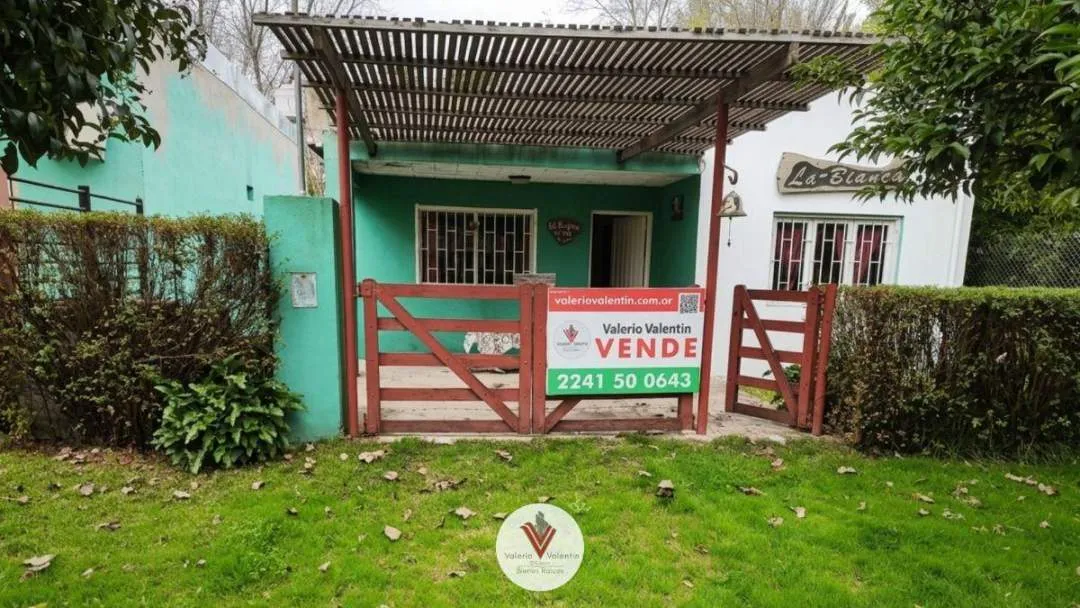 Casa 2 Dorm. | 200 m² | Amplio Patio con Deposito |Zona Termas