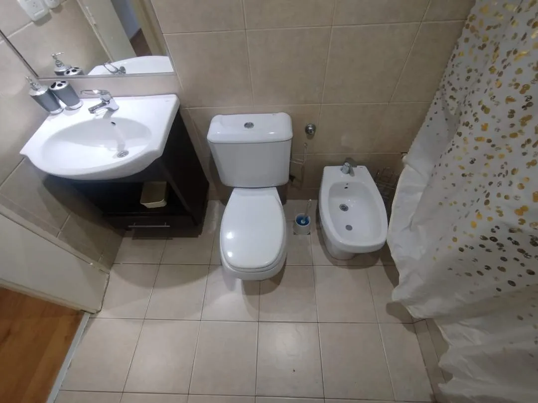 ALMAGRO. Av. CORRIENTES al 3100. Gran Ambiente en Edificio con Full Amenities
