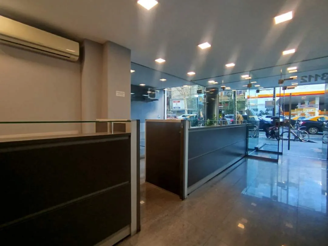 ALMAGRO. Av. CORRIENTES al 3100. Gran Ambiente en Edificio con Full Amenities