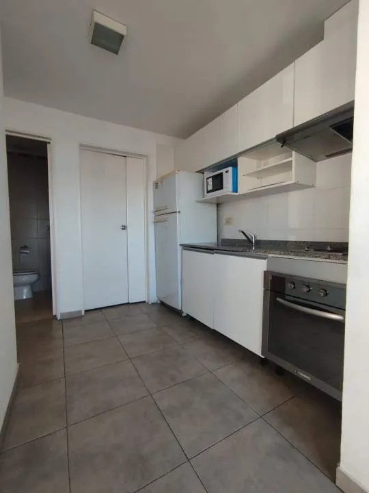 ALMAGRO. Av. CORRIENTES al 3100. Gran Ambiente en Edificio con Full Amenities