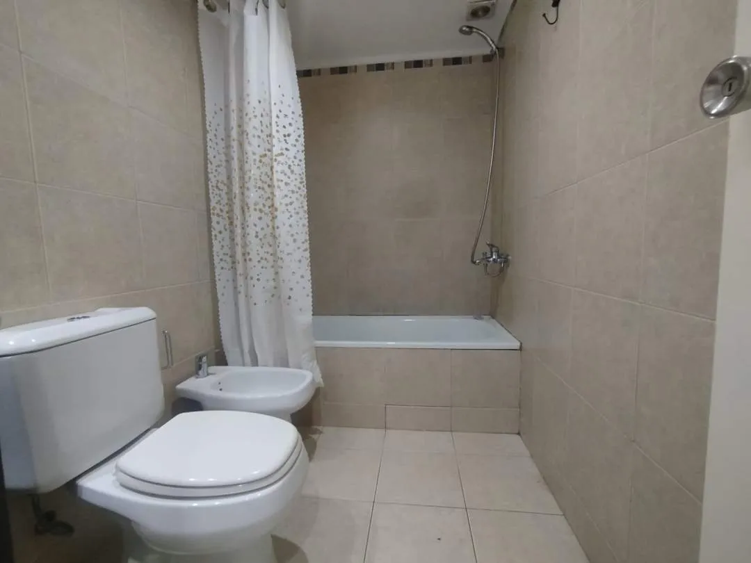 ALMAGRO. Av. CORRIENTES al 3100. Gran Ambiente en Edificio con Full Amenities