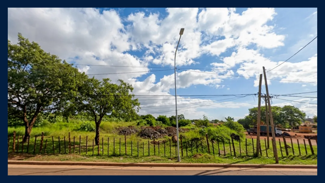 LOTE DE 12m x 33m (423m2) SOBRE AV. MONSEÑOR DE ANDREA