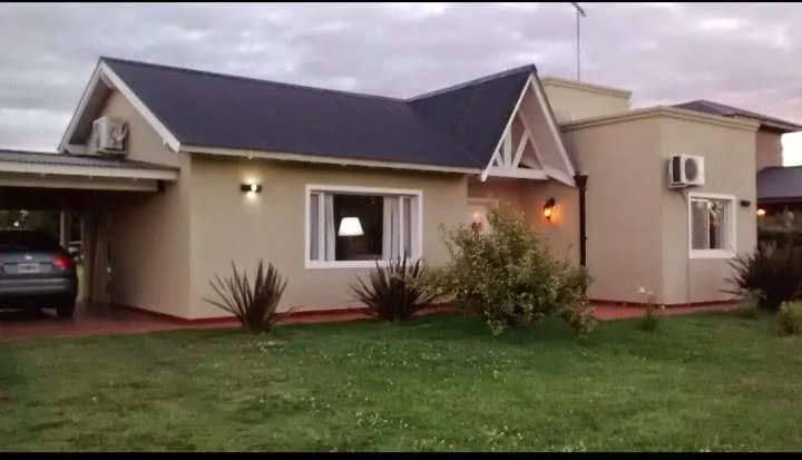 Casa en VENTA en   Barrio Aero Country Club, General Rodriguez
