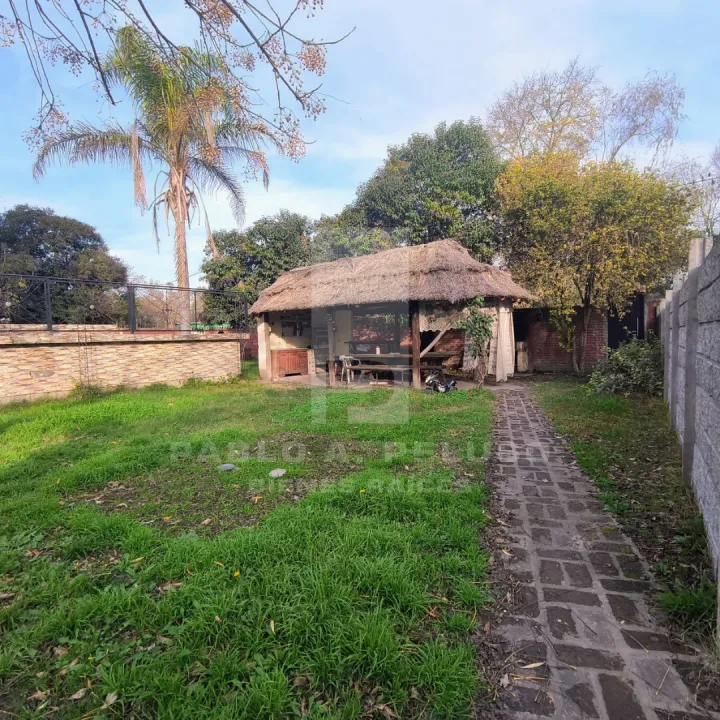 VENTA CASA 5 AMBIENTES EN MARIANO ACOSTA, AGUSTÍN FERRARI. ZONA OESTE. BUENOS AIRES.